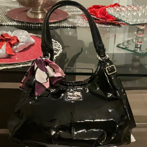 EUC Coach Maggie Patent Leather Bag - Picture 4 of 16